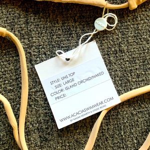 New with tags acacia uns top